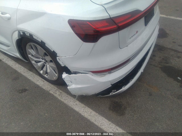 2022 Audi e-tron, VIN: WA13CBGE0NB034303