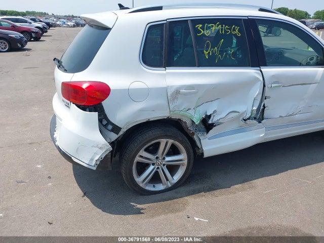 WVGBV3AX3EW083897 Volkswagen Tiguan R-line