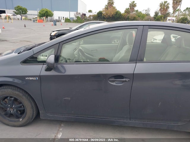 Toyota Prius Four 2015 JTDKN3DU3F1981906 Image 14