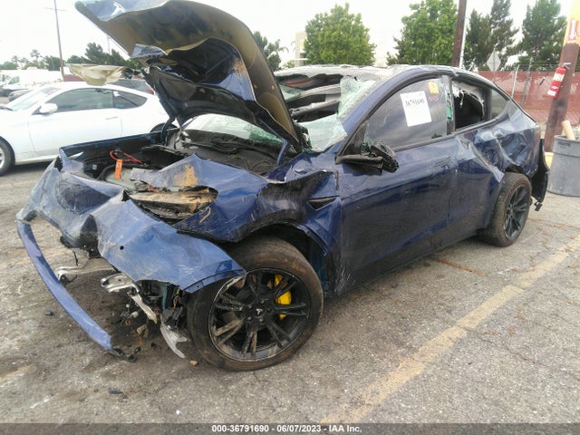 Tesla Model Y Long Range 2021 5YJYGDEE5MF191335 Image 2
