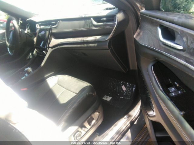 1C4RJKDG8P8737742 Jeep Grand Cherokee L Overland