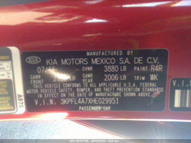 3KPFL4A7XHE029951 KIA FORTE S