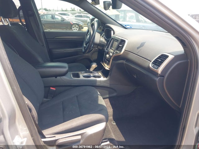 1C4RJEAG9HC804546 Jeep Grand Cherokee Laredo