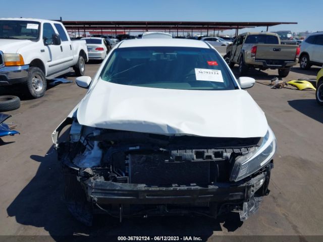 3KPFK4A7XJE181088 KIA FORTE LX