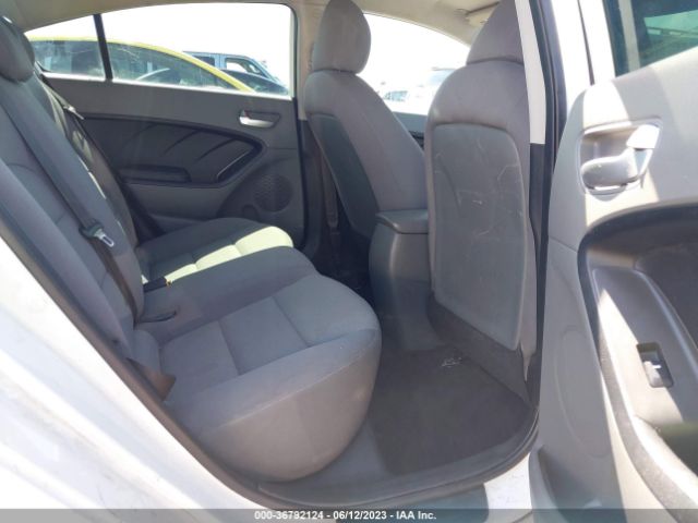 3KPFK4A7XJE181088 KIA FORTE LX