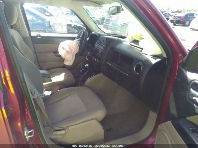 1C4NJRBB2HD127701 Jeep Patriot Sport