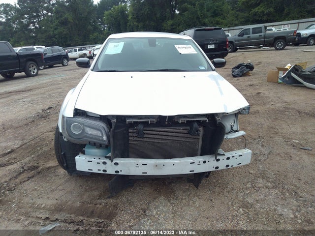 2C3CCAAG0JH308308 Chrysler 300 Touring