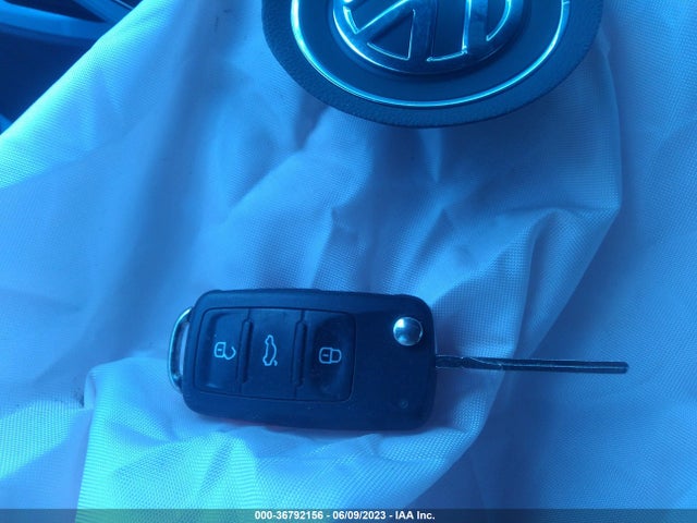 Volkswagen Beetle Convertible 1.8t W/sound/nav 2014 3VW517AT2EM818707 Image 3