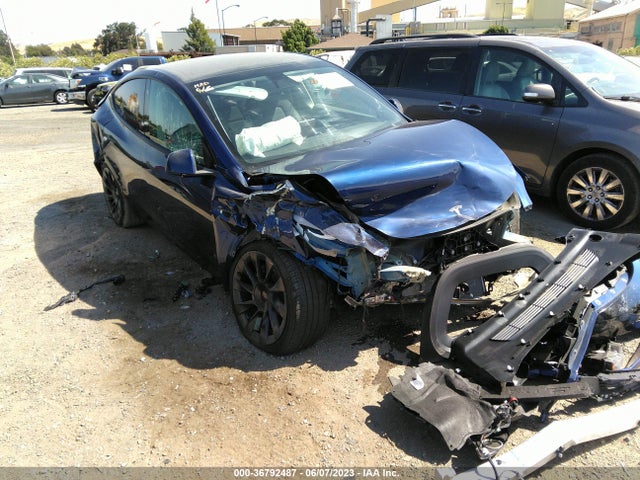Tesla Model Y Long Range 2023 7SAYGDEE6PF780417 Image 6