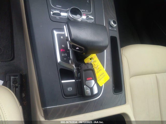 WA1BNAFY5J2086810 Audi Q5 Premium Plus