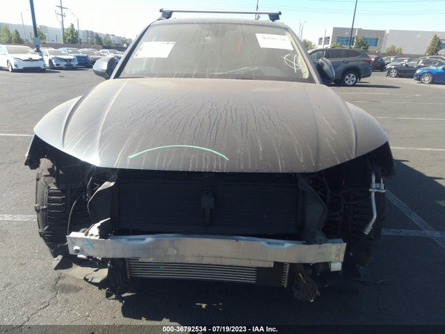 WA1BNAFY5J2086810 Audi Q5 Premium Plus