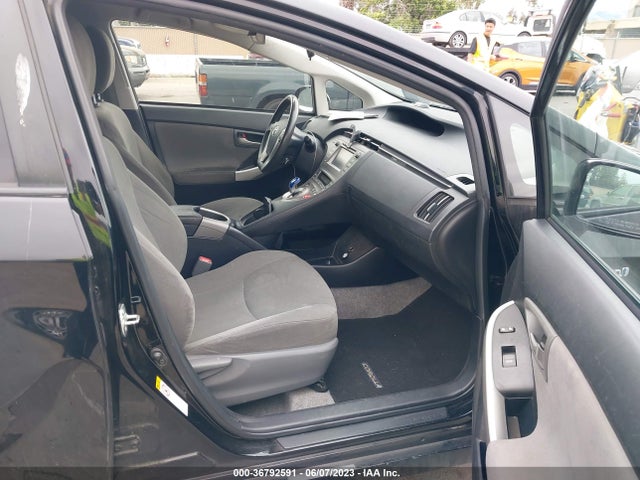 Toyota Prius Four 2015 JTDKN3DU8F1934936 Image 6