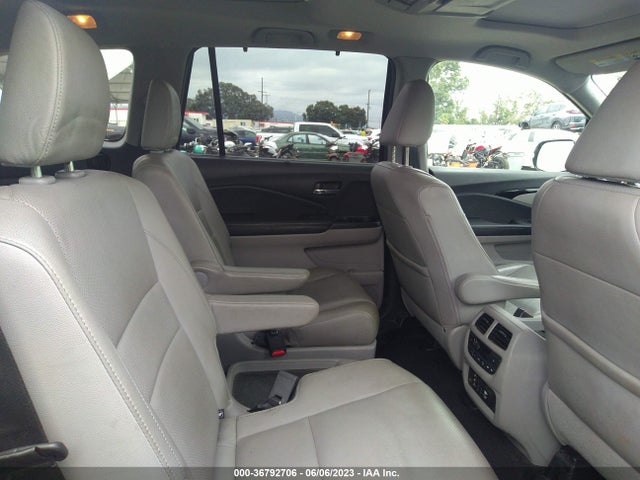 Honda Pilot Elite 2016 5FNYF6H04GB030347 Image 10