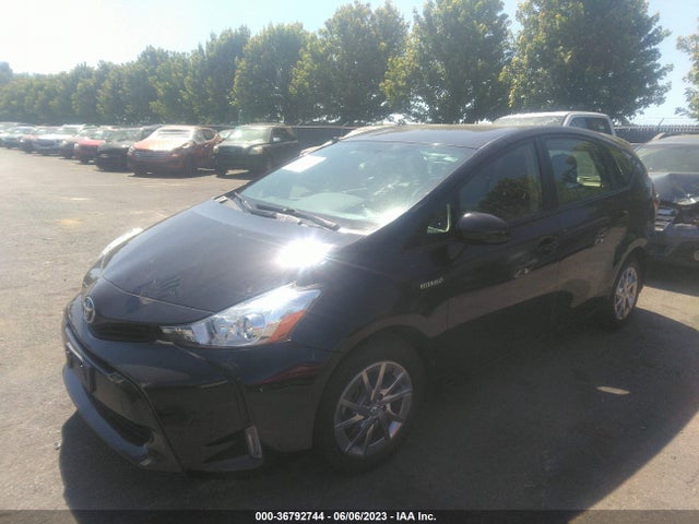 Toyota Prius V Two/five/three/four 2017 JTDZN3EU4HJ058592 Image 2