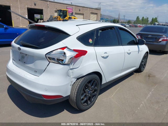 2016 FORD FOCUS SE VIN: 1FADP3K25GL388628