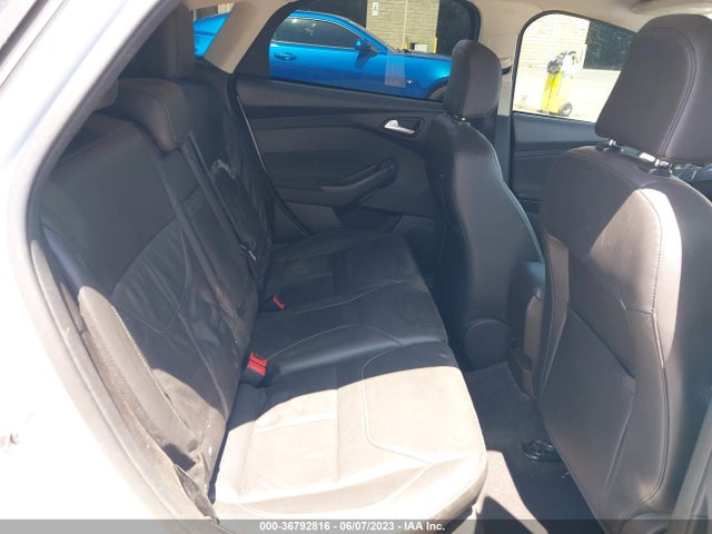 2016 FORD FOCUS SE VIN: 1FADP3K25GL388628