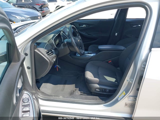 Chevrolet MALIBU LT 2018 1G1ZD5STXJF238882 Image 5