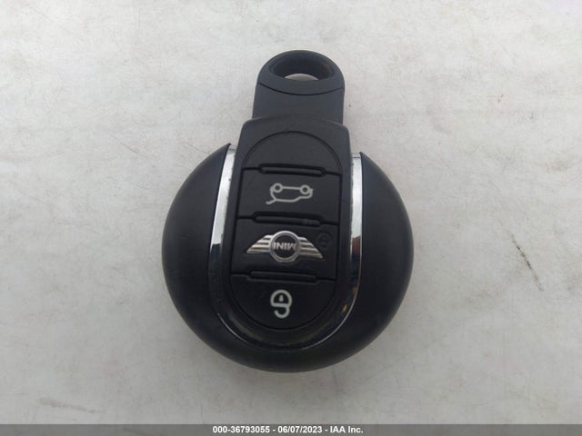 Mini Hardtop 4 Door Cooper 2017 WMWXU1C55H2E17727 Image 3