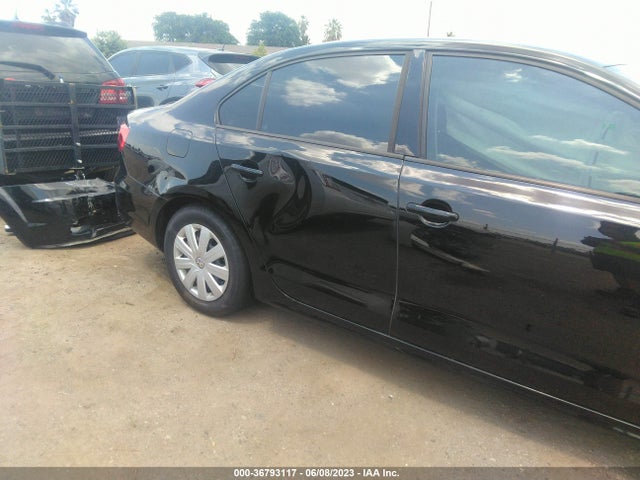 3VW1K7AJ7FM335810 Volkswagen Jetta Sedan 2.0l S