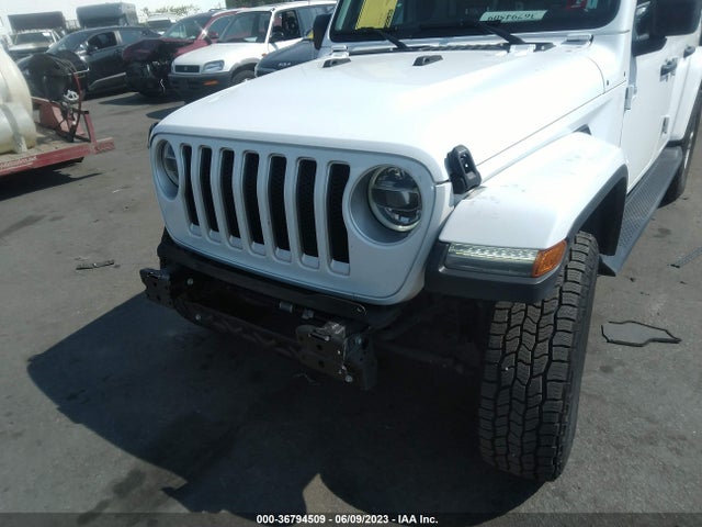 2018 JEEP WRANGLER UNLIMITED SAHARA VIN: 1C4HJXEG2JW121237