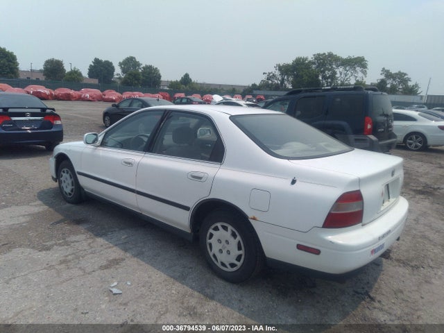 1994 HONDA ACCORD LX/EX VIN: 1HGCD5533RA021029