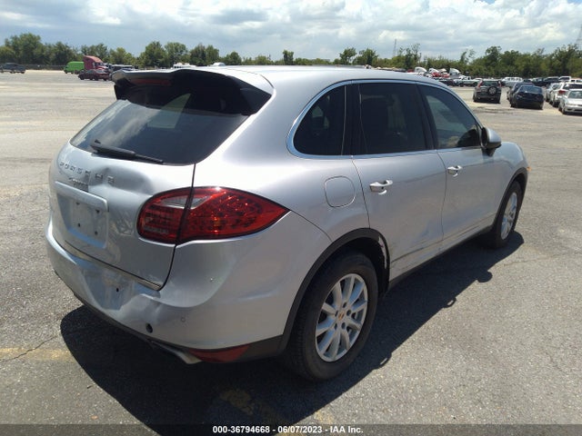 WP1AA2A26ELA05608 Porsche Cayenne