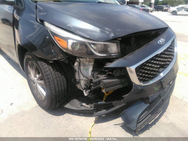 KIA SEDONA LX 2017 KNDMB5C15H6241185 Image 6