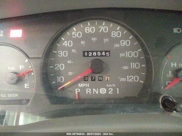 2000 MERCURY GRAND MARQUIS GS VIN: 2MEFM74WXYX714557