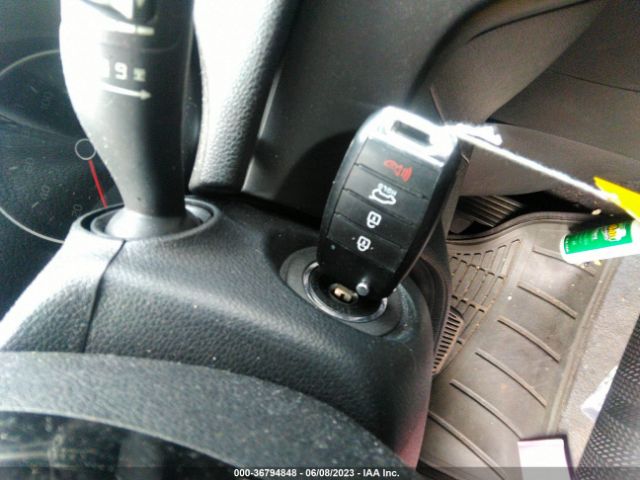 KNDPM3AC2L7640218 KIA Sportage Lx
