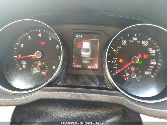 1VWLA7A36KC005858 Volkswagen Passat 2.0t Wolfsburg Edition