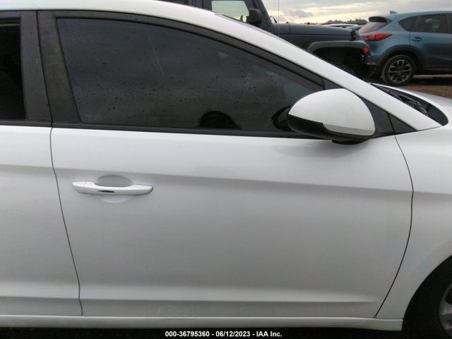 Hyundai ELANTRA SE 2017 5NPD84LF3HH055624 Image 5