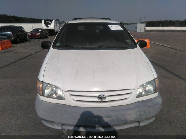 2002 TOYOTA SIENNA LE/XLE VIN: 4T3ZF13C72U502388