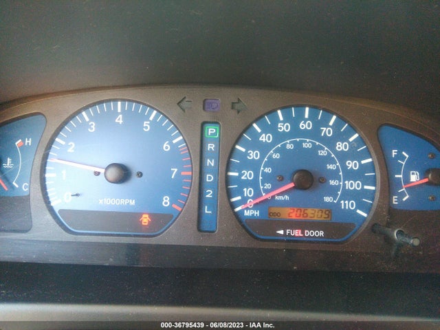 2002 TOYOTA SIENNA LE/XLE VIN: 4T3ZF13C72U502388