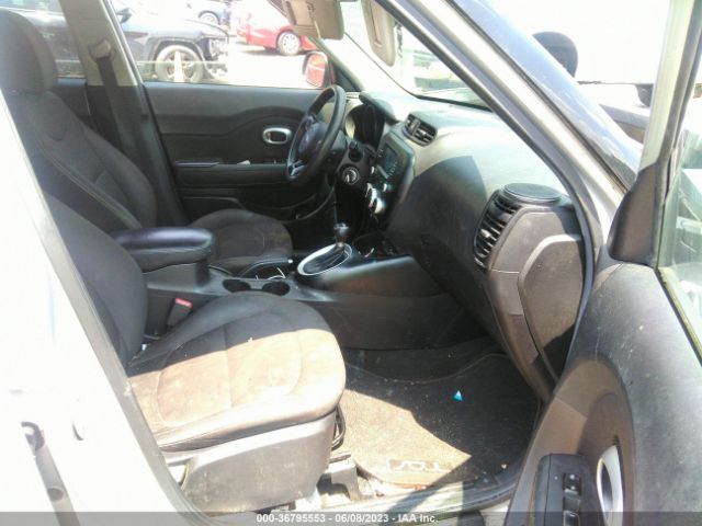 KNDJN2A21K7015151 KIA Soul Base
