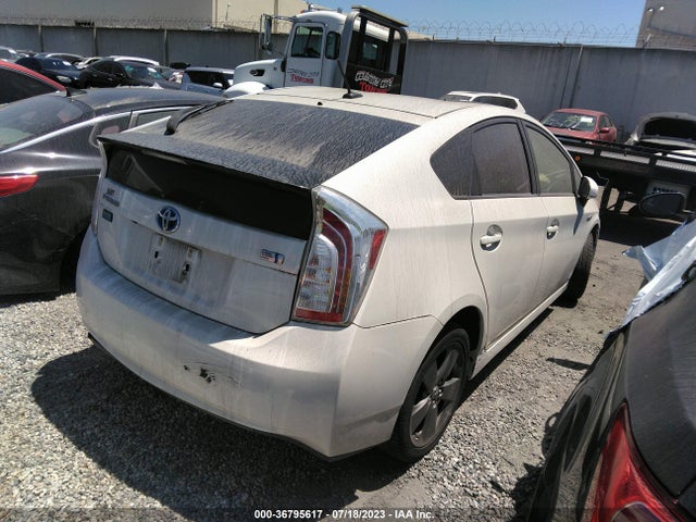 Toyota Prius Four 2015 JTDKN3DU8F0427637 Image 4