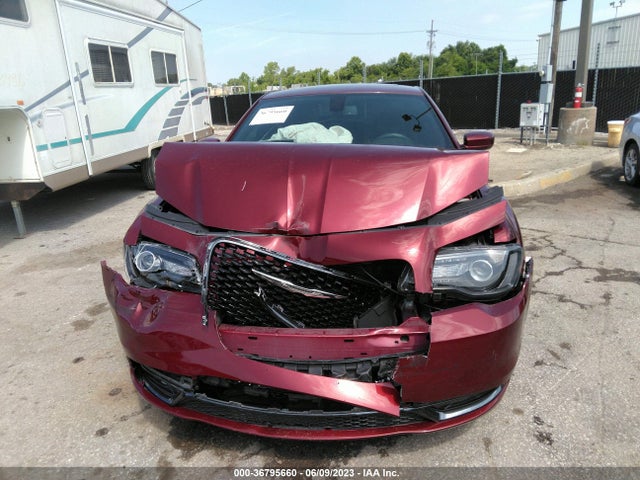 2C3CCAGG1JH216714 Chrysler 300 300s