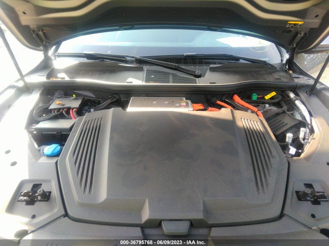 2022 Audi e-tron, VIN: WA1LAAGE5NB010319