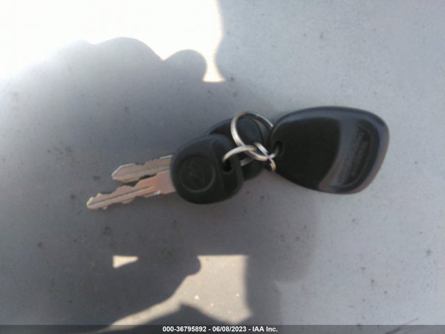 2001 OLDSMOBILE ALERO GL1 VIN: 1G3NL52T01C110371