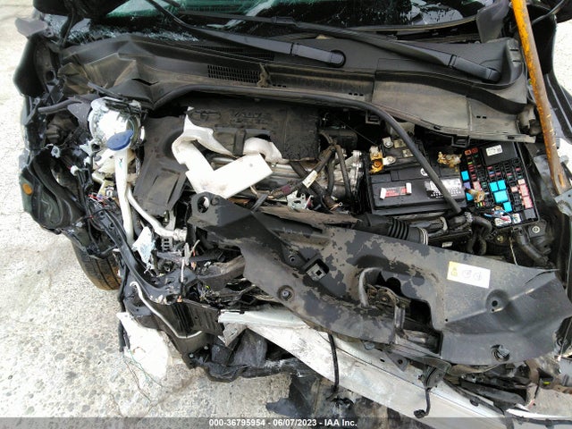 Toyota C-HR XLE 2018 JTNKHMBX0J1006472 Image 11