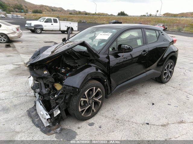 Toyota C-HR XLE 2018 JTNKHMBX0J1006472 Image 2