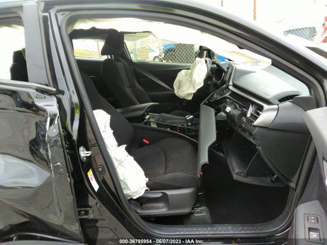 Toyota C-HR XLE 2018 JTNKHMBX0J1006472 Image 6