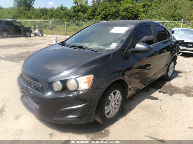 Chevrolet SONIC LT 2015 1G1JC5SH2F4110201 Image 2