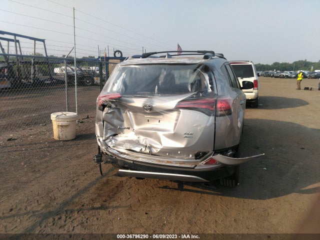 2018 TOYOTA RAV4 XLE/ADVENTURE VIN: JTMRFREVXJJ230770