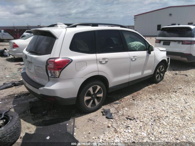 JF2SJAEC1HH447126 Subaru Forester Premium