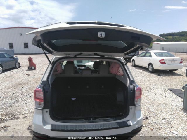 JF2SJAEC1HH447126 Subaru Forester Premium
