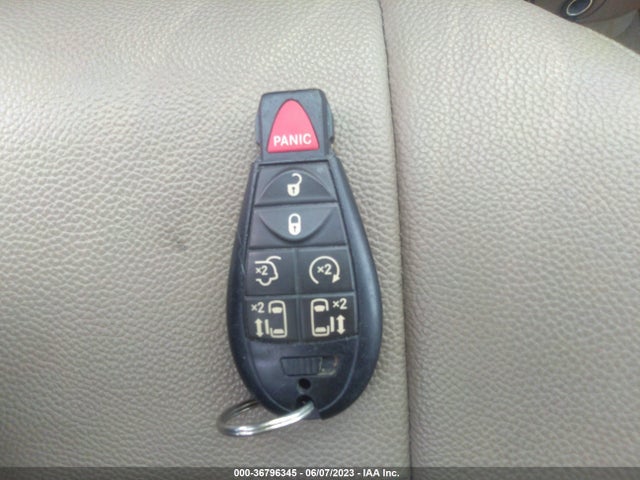 2C4RC1CG7ER234422 Chrysler Town & Country Touring-l