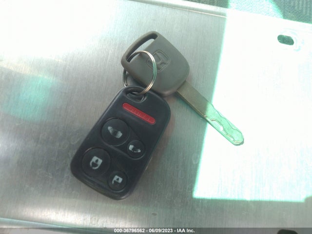 2004 HONDA ODYSSEY EX-RES VIN: 5FNRL18854B134377