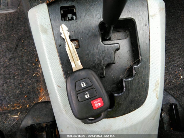 Toyota Prius C One/three/two/four 2014 JTDKDTB33E1570792 Image 11