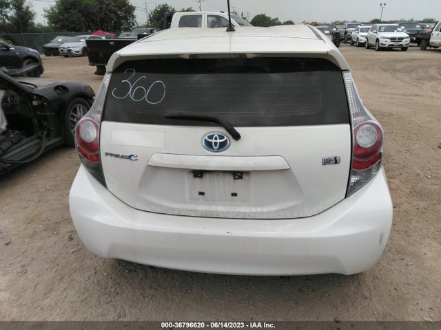 Toyota Prius C One/three/two/four 2014 JTDKDTB33E1570792 Image 16