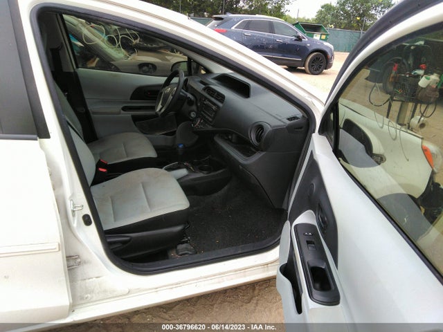 Toyota Prius C One/three/two/four 2014 JTDKDTB33E1570792 Image 5